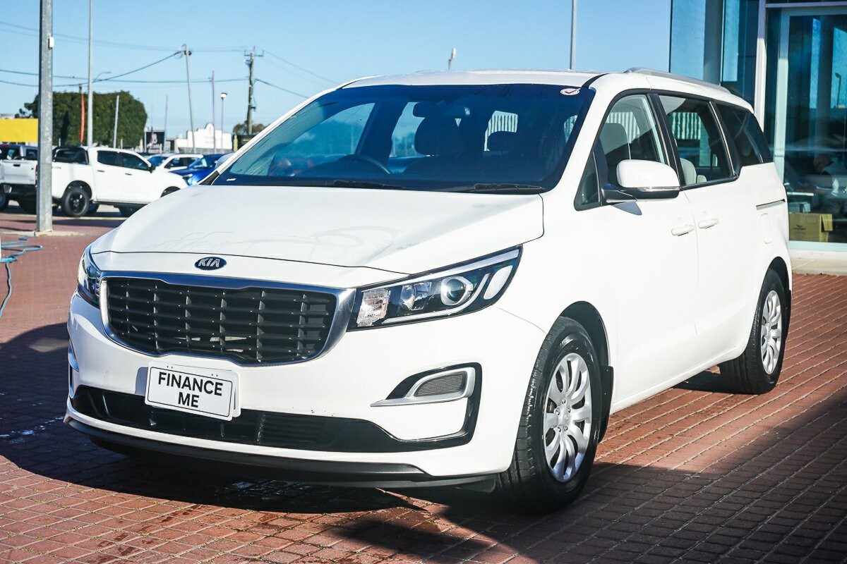 Kia Carnival image 4