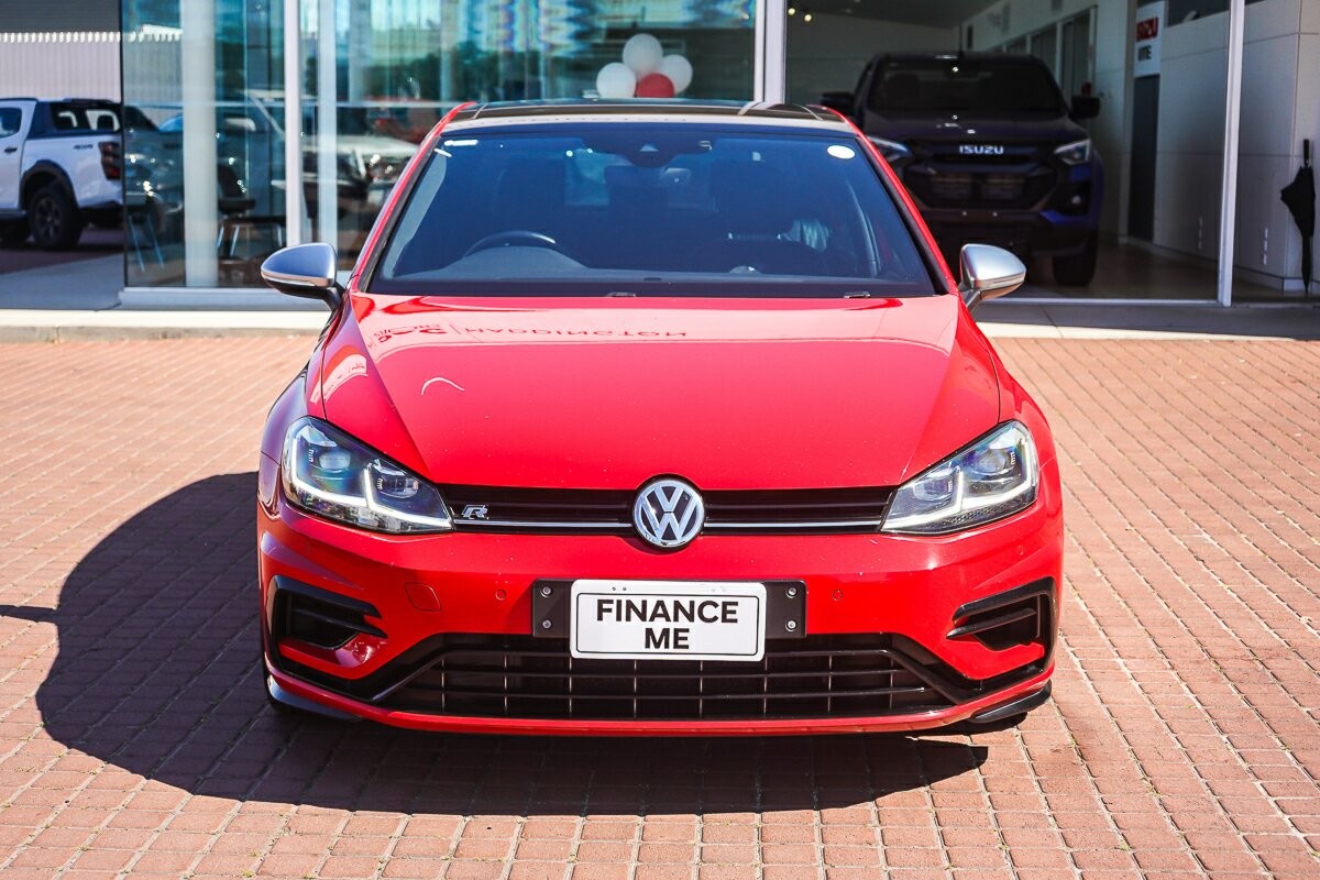 Volkswagen Golf image 3