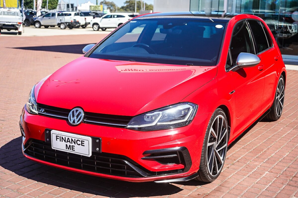 Volkswagen Golf image 4