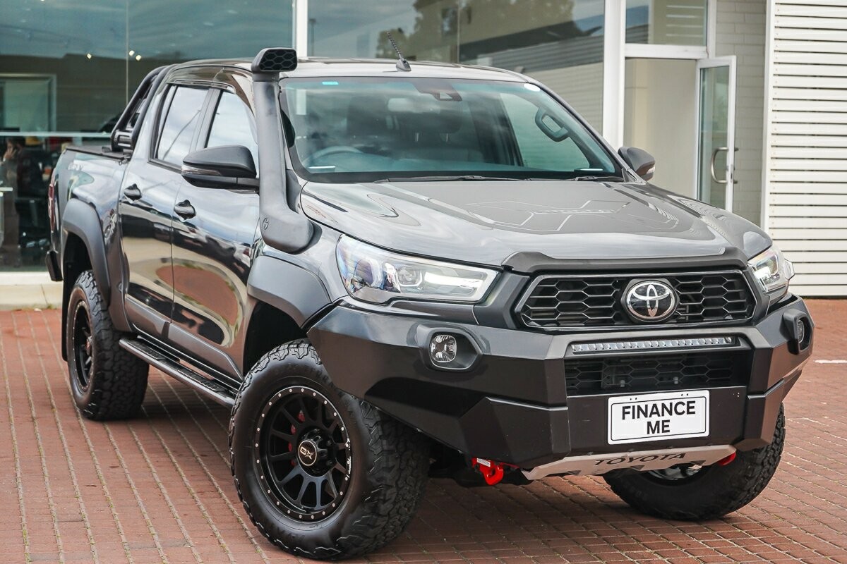 Toyota Hilux image 1