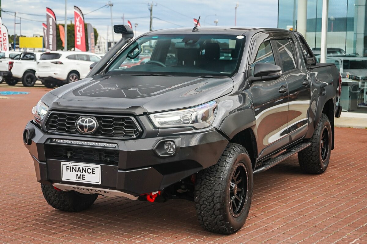 Toyota Hilux image 4