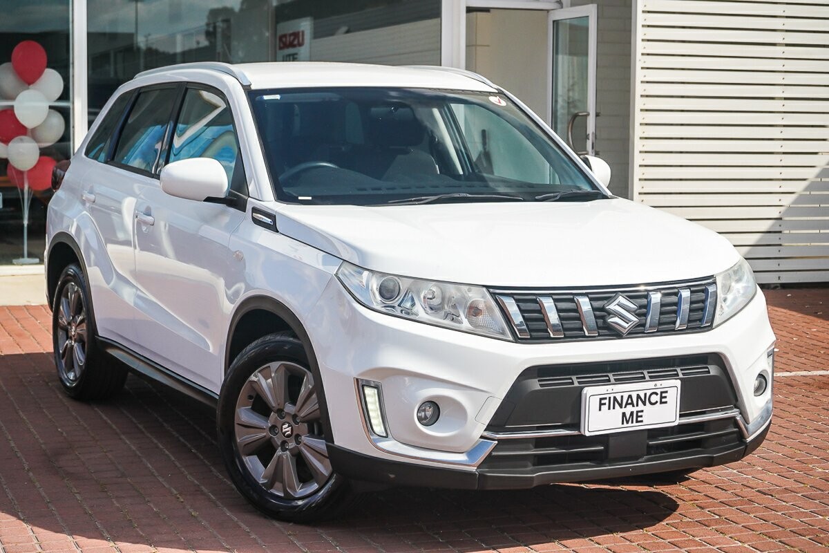 Suzuki Vitara image 1