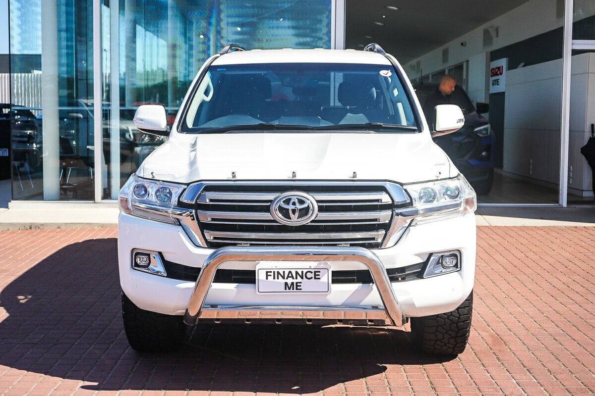 Toyota Landcruiser image 3