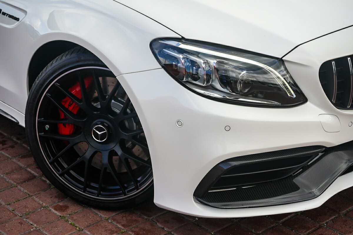 Mercedes Benz C-class image 2