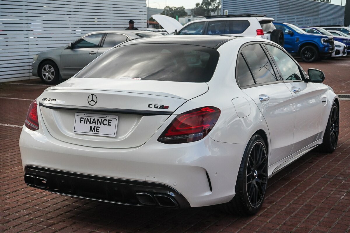 Mercedes Benz C-class image 4