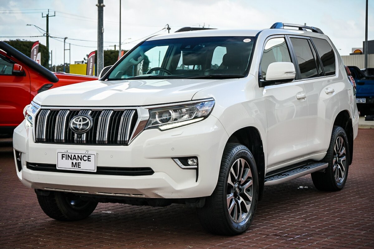 Toyota Landcruiser Prado image 4