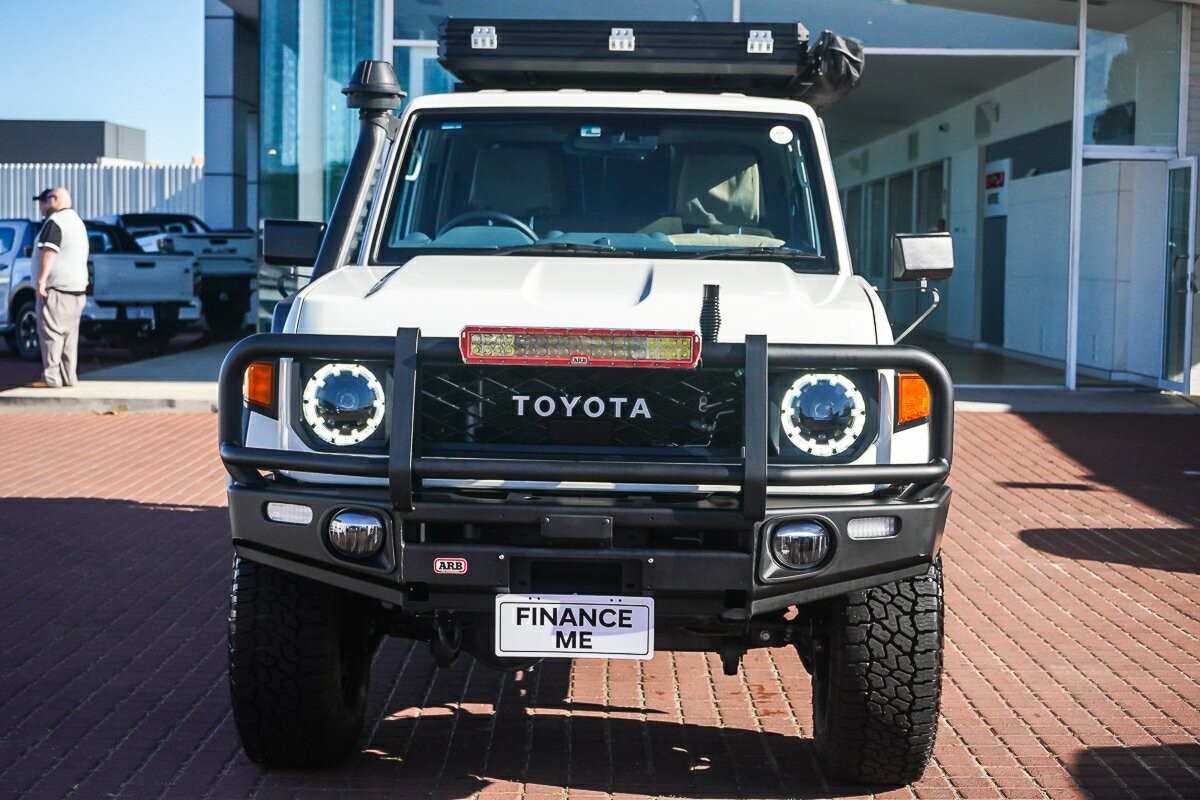 Toyota Landcruiser image 3