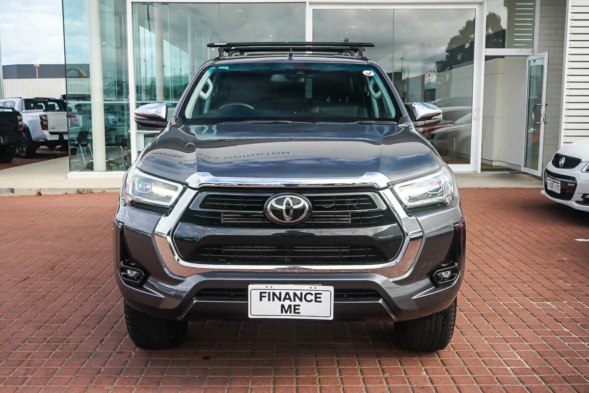 Toyota Hilux image 3
