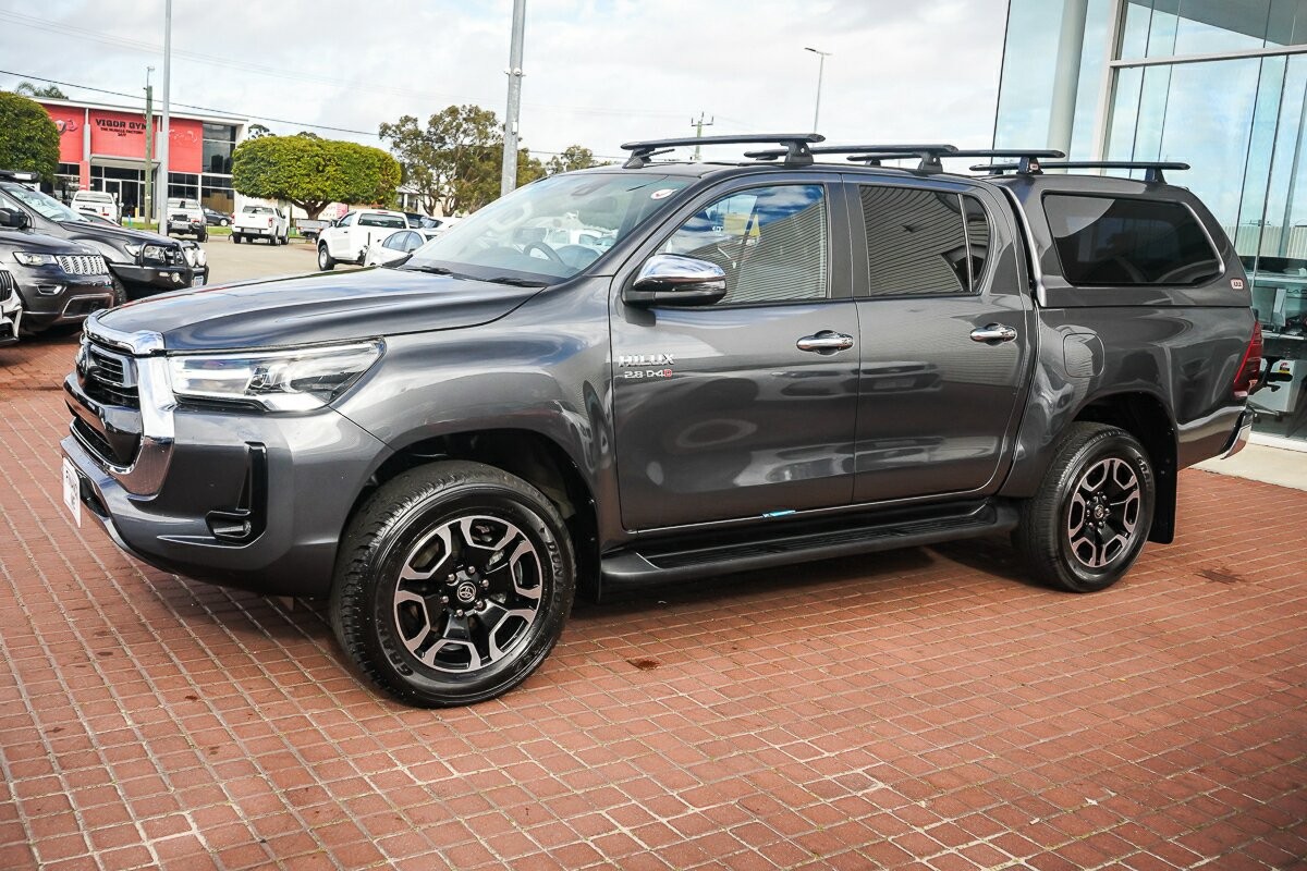 Toyota Hilux image 4