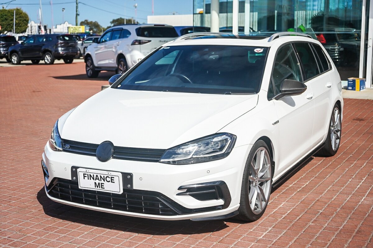 Volkswagen Golf image 4