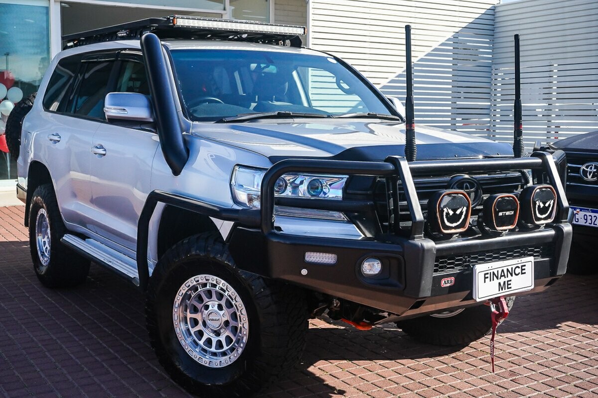 Toyota Landcruiser image 1