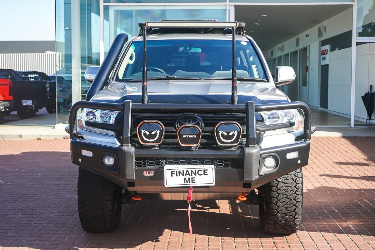 Toyota Landcruiser image 4