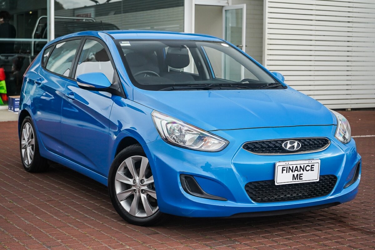 Hyundai Accent image 1