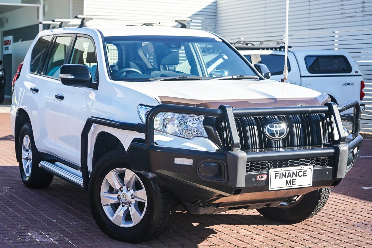 Toyota Landcruiser Prado image 1