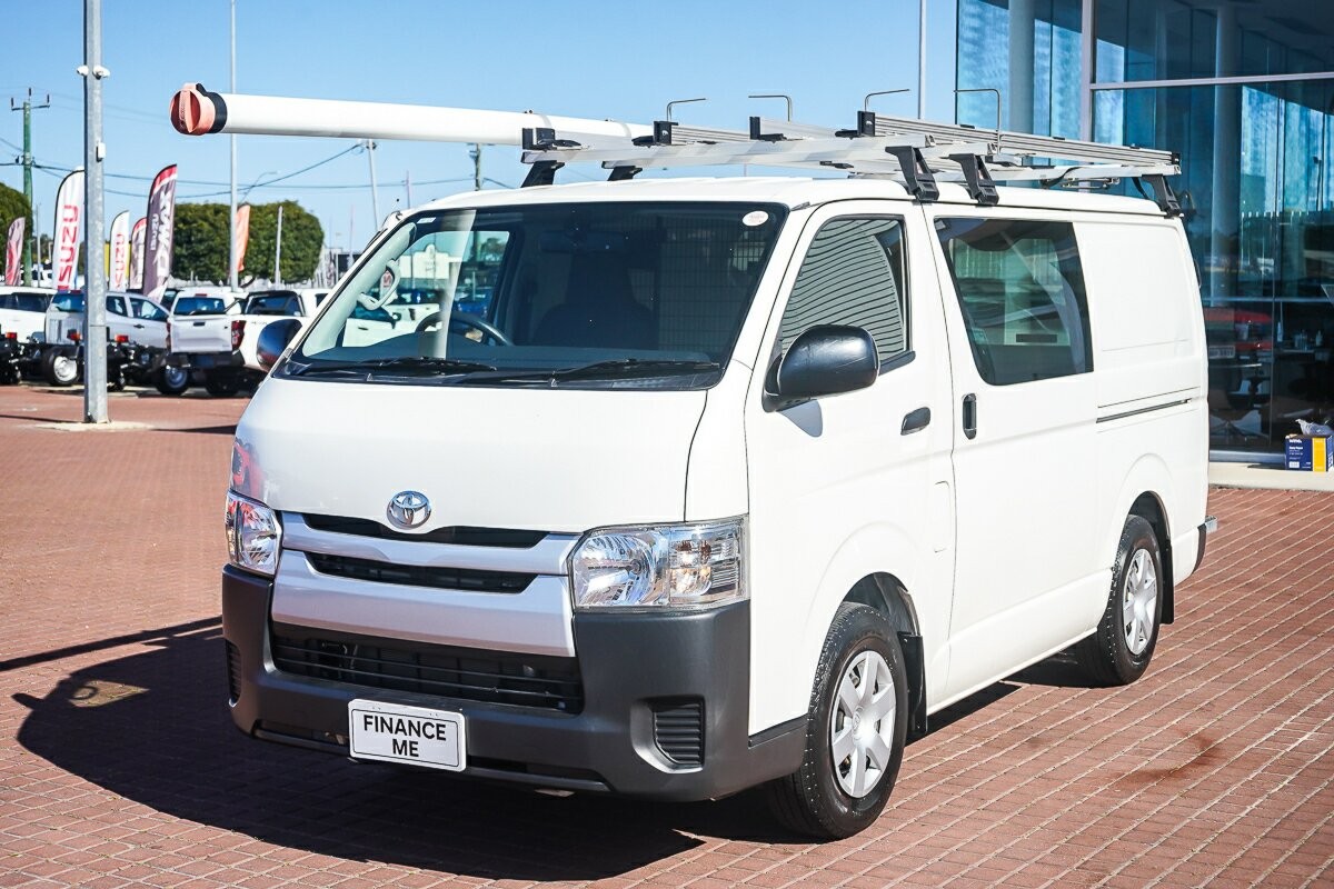 Toyota Hiace image 4