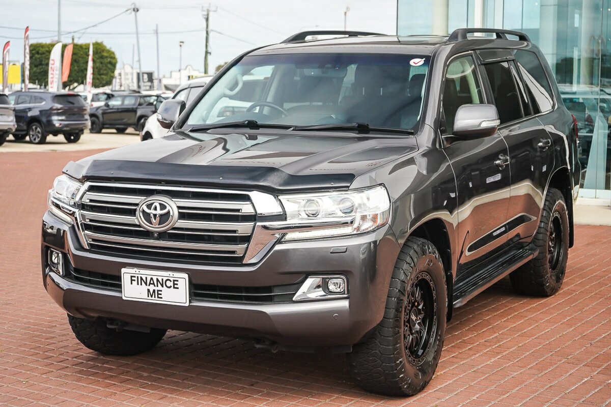 Toyota Landcruiser image 4