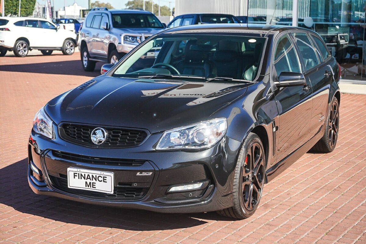Holden Commodore image 2