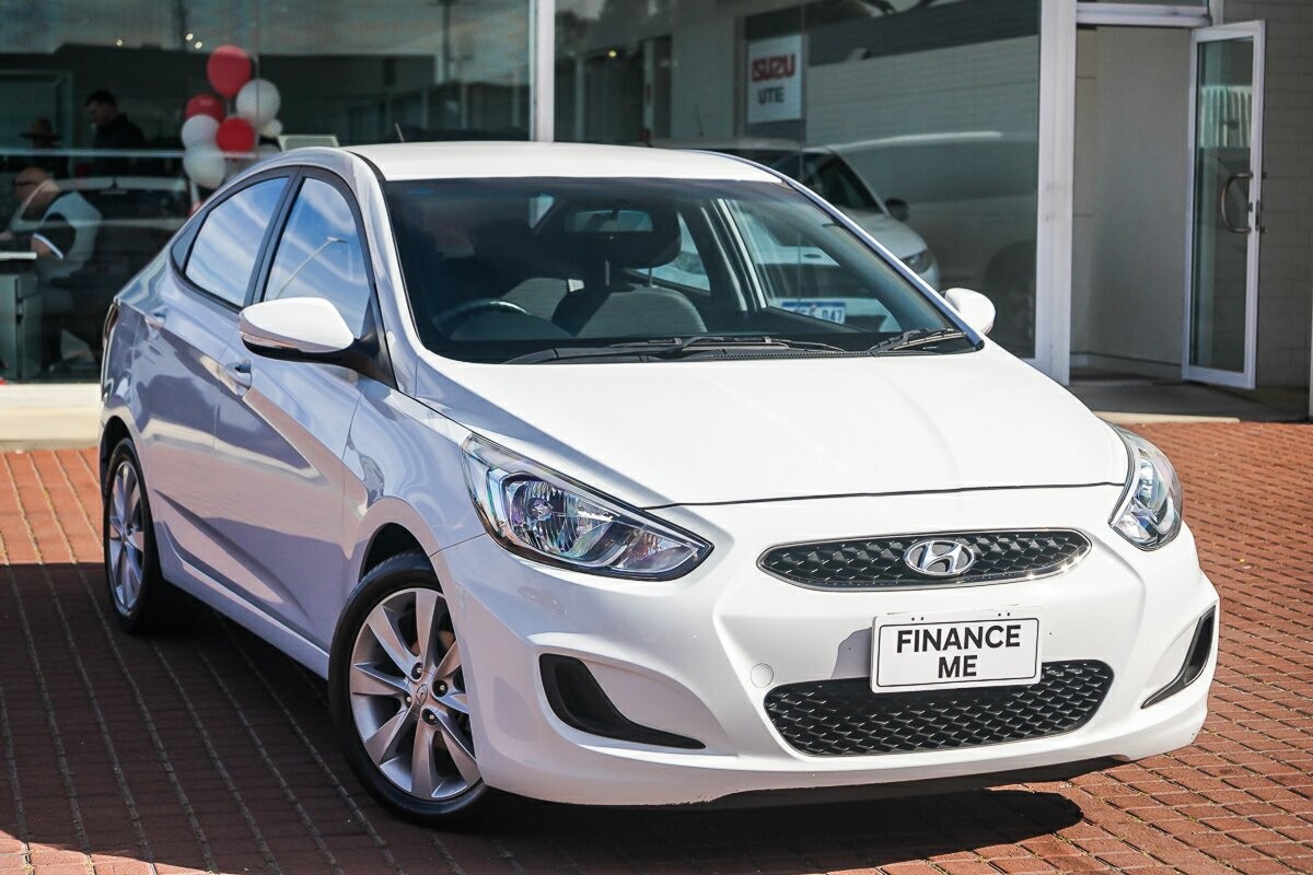 Hyundai Accent image 1