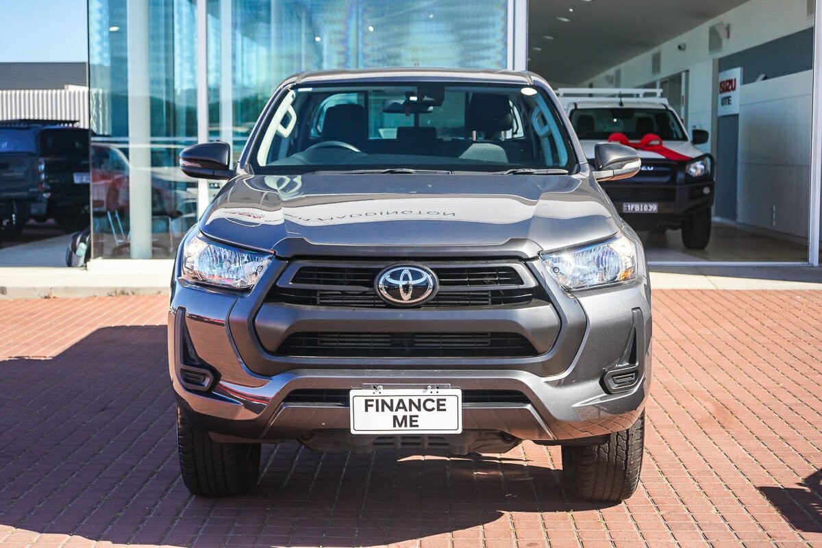 Toyota Hilux image 3