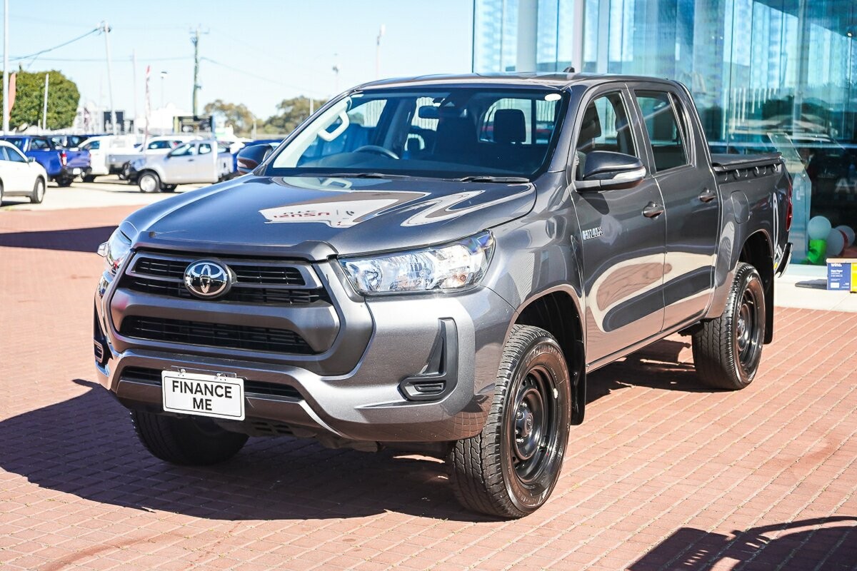Toyota Hilux image 4