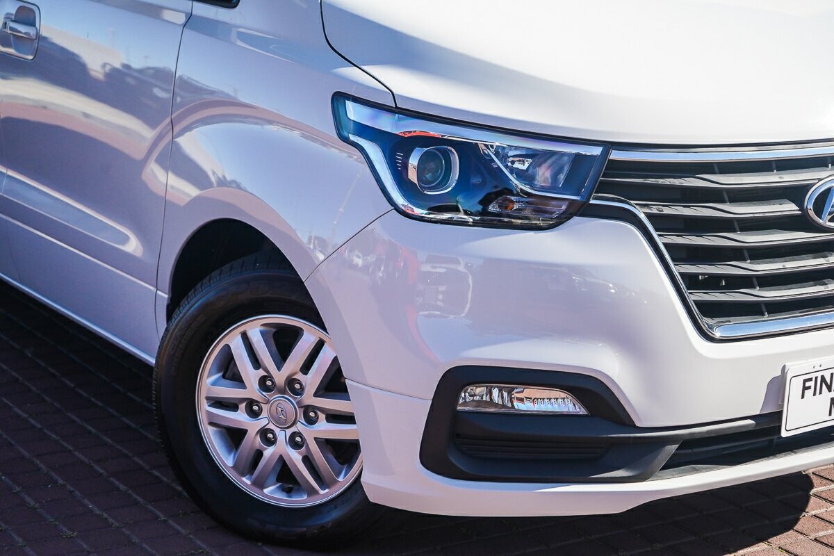 Hyundai Imax image 2