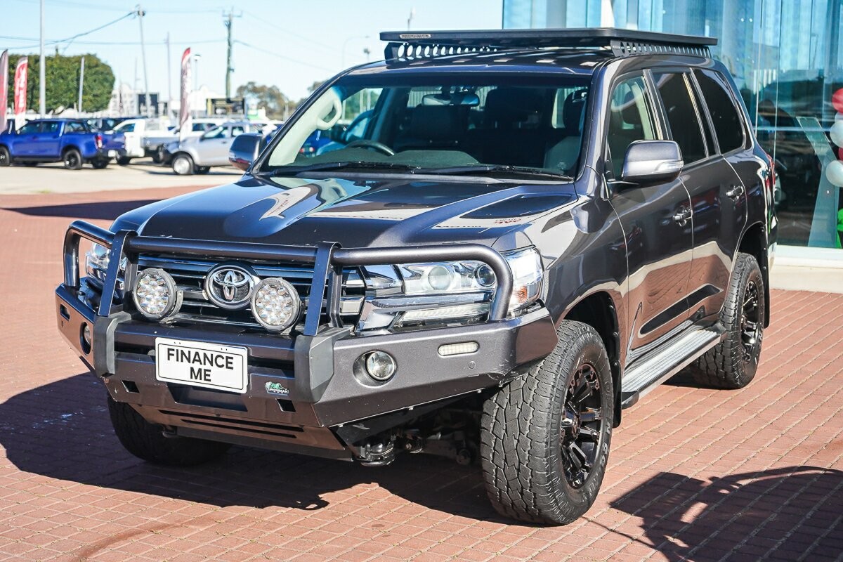 Toyota Landcruiser image 4