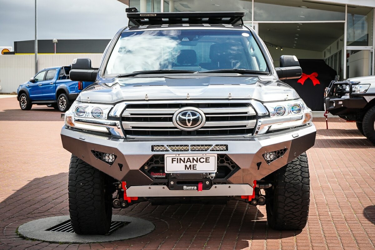 Toyota Landcruiser image 3