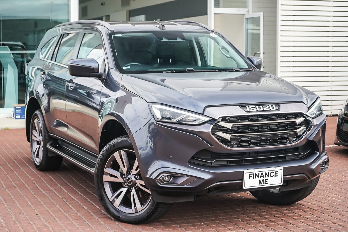 Isuzu Mu-x image 1