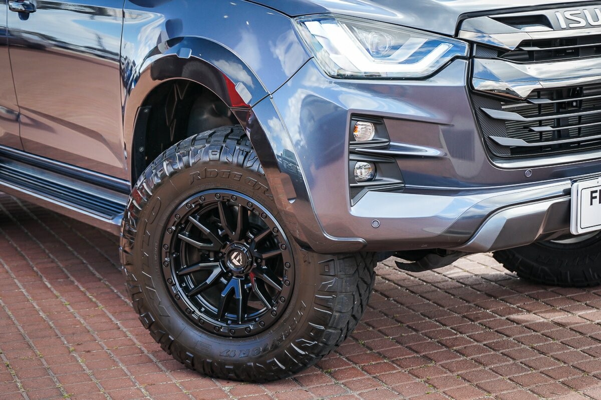Isuzu D-max image 2