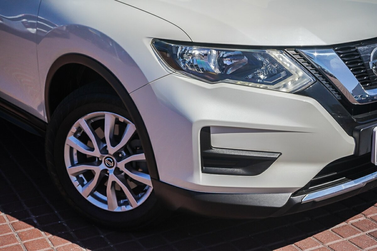 Nissan X-trail image 2