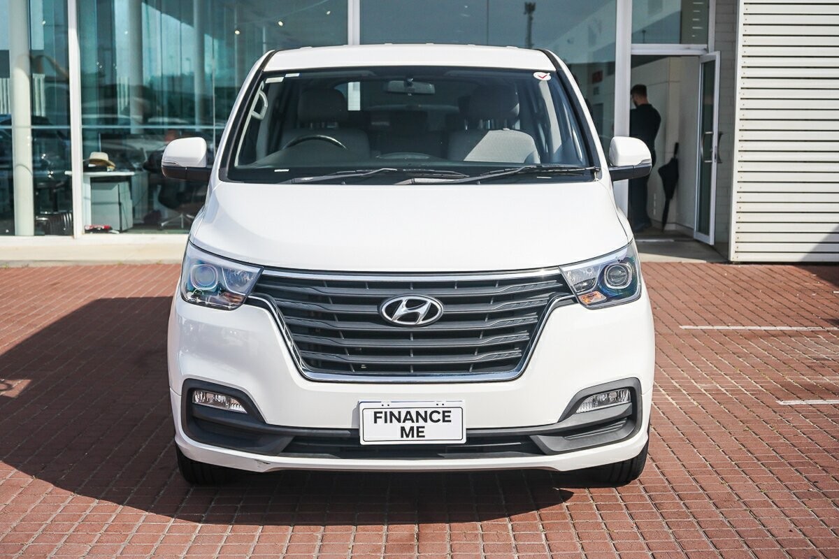 Hyundai Imax image 3