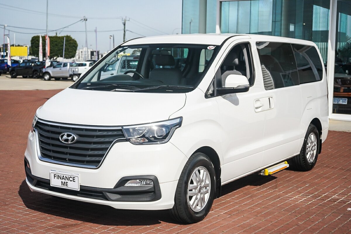Hyundai Imax image 4