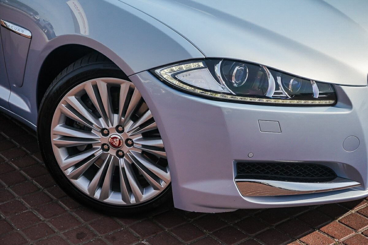 Jaguar Xf image 2