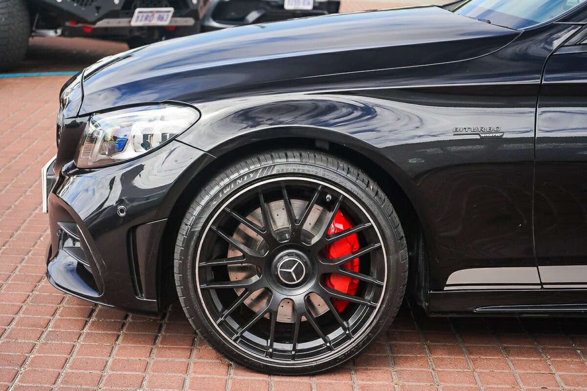 Mercedes Benz C-class image 4