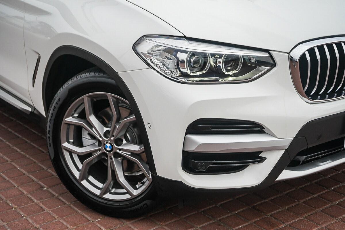 BMW X3 image 2
