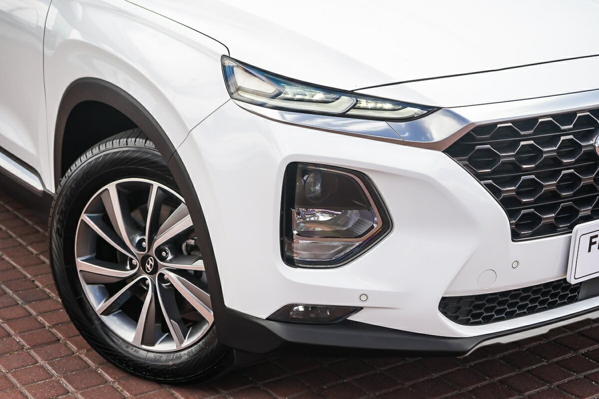 Hyundai Santa Fe image 2