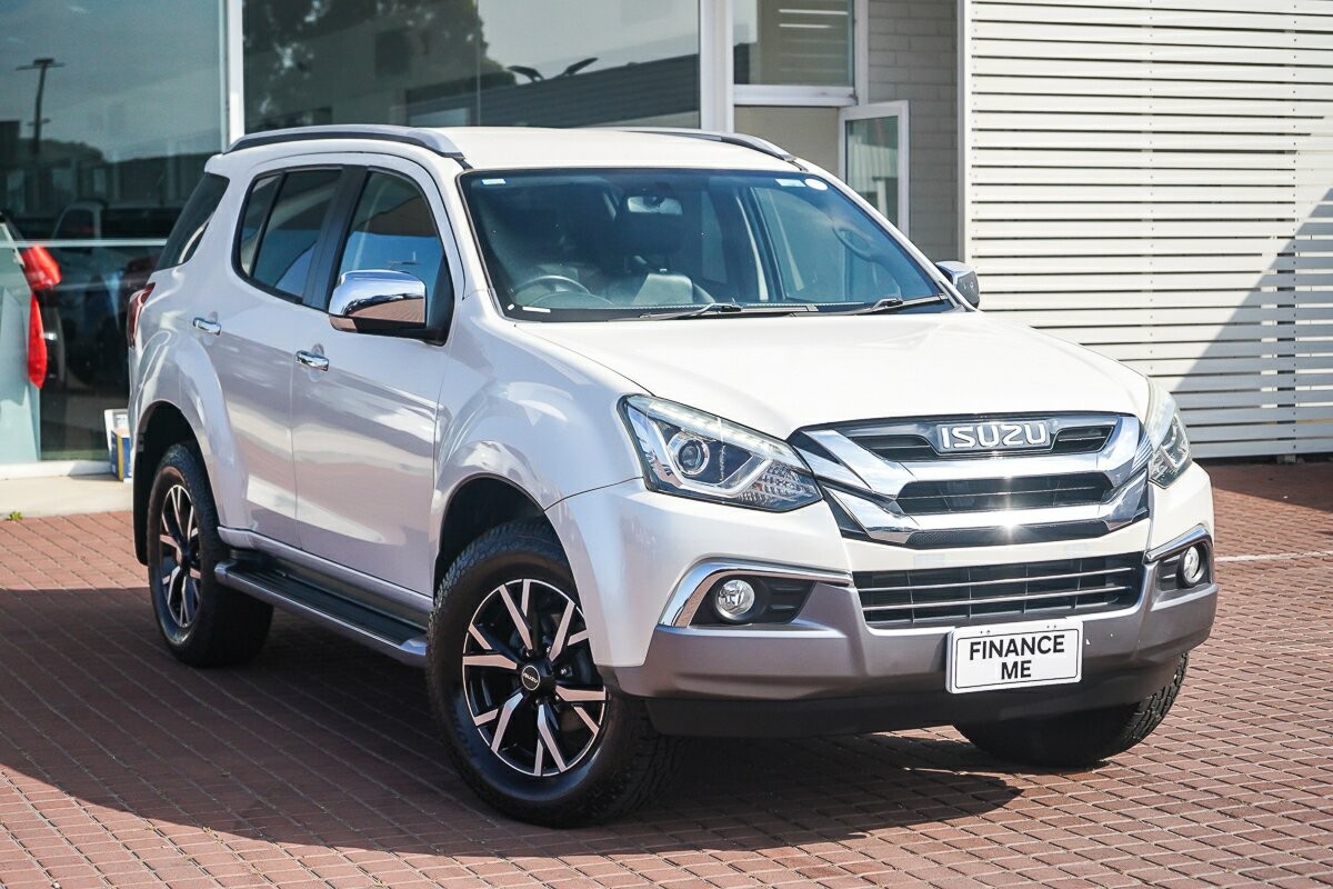 Isuzu Mu-x image 1