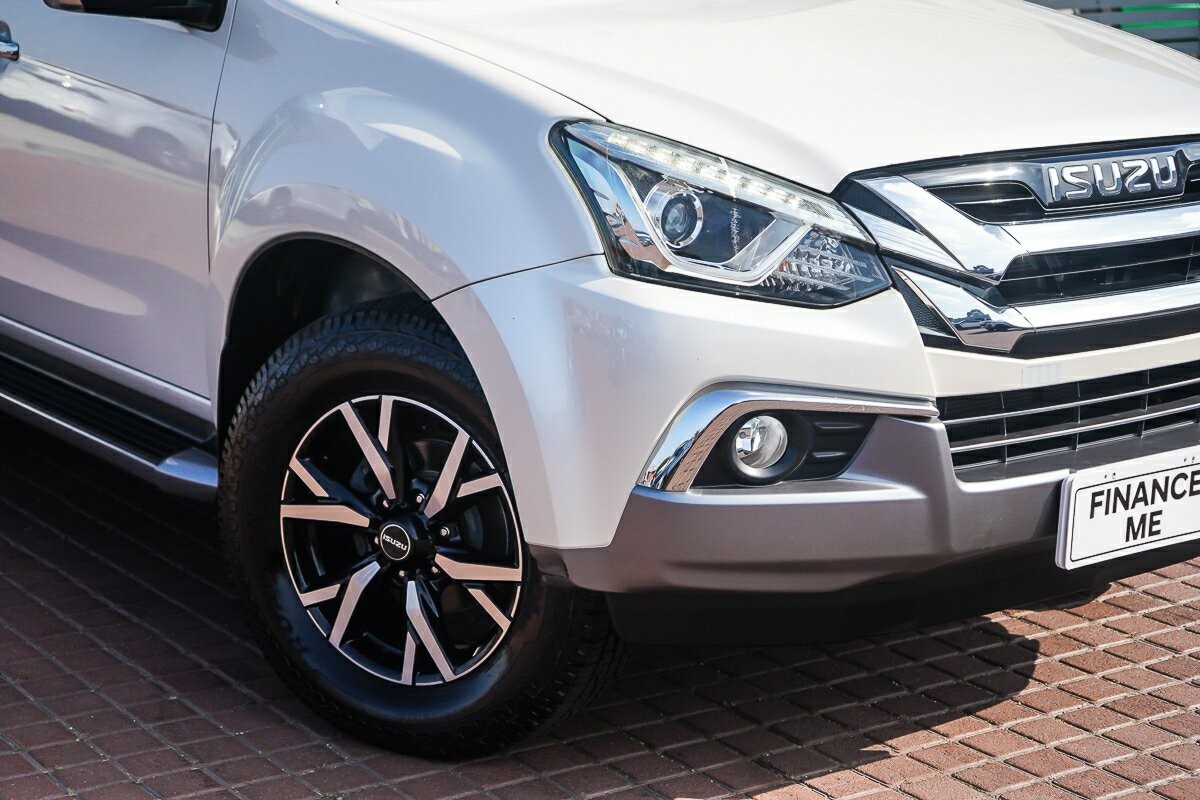 Isuzu Mu-x image 2