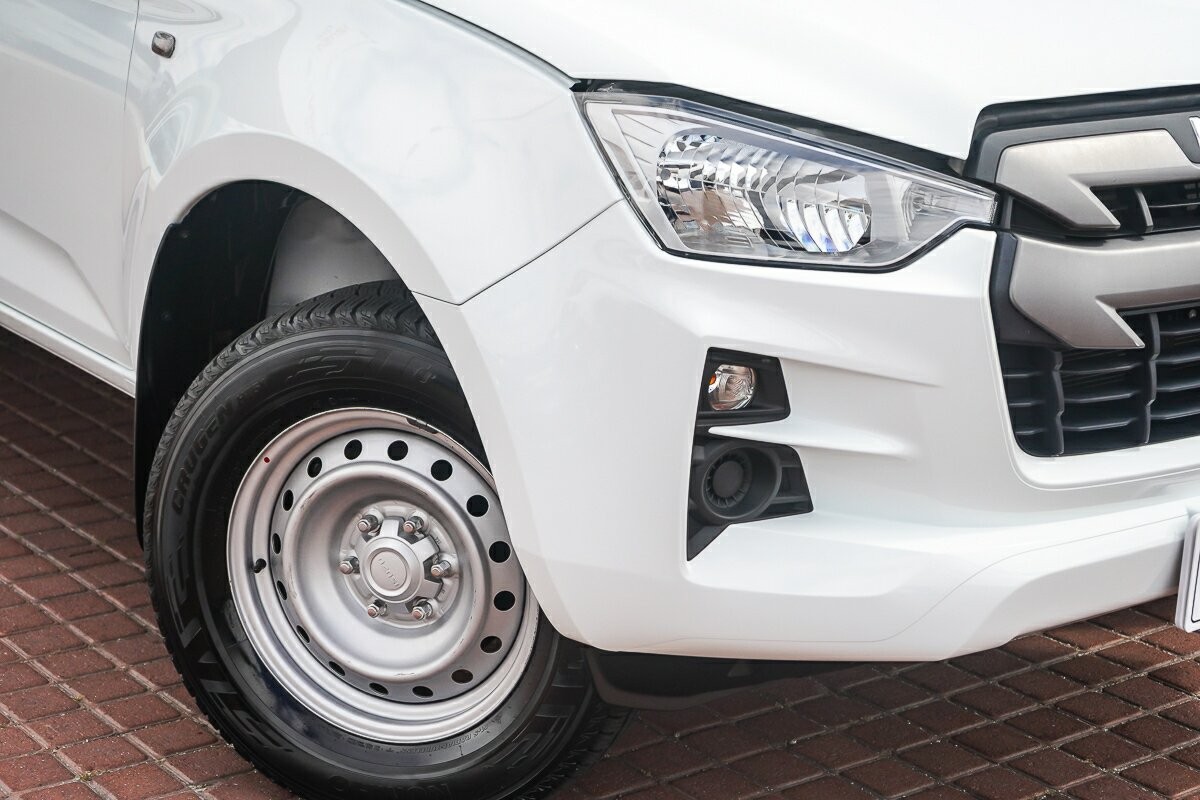 Isuzu D-max image 2