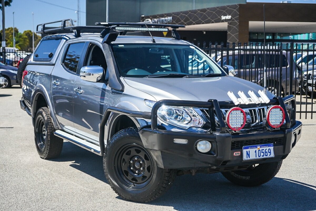 Mitsubishi Triton image 1