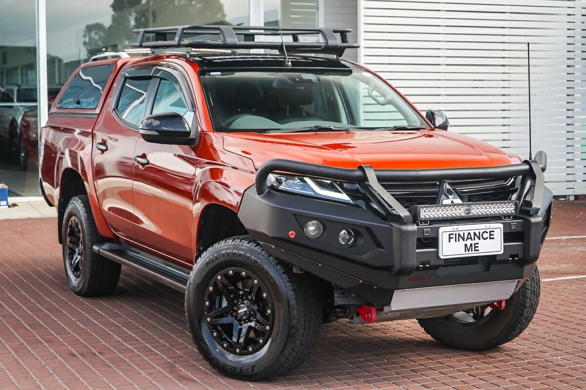 Mitsubishi Triton image 1