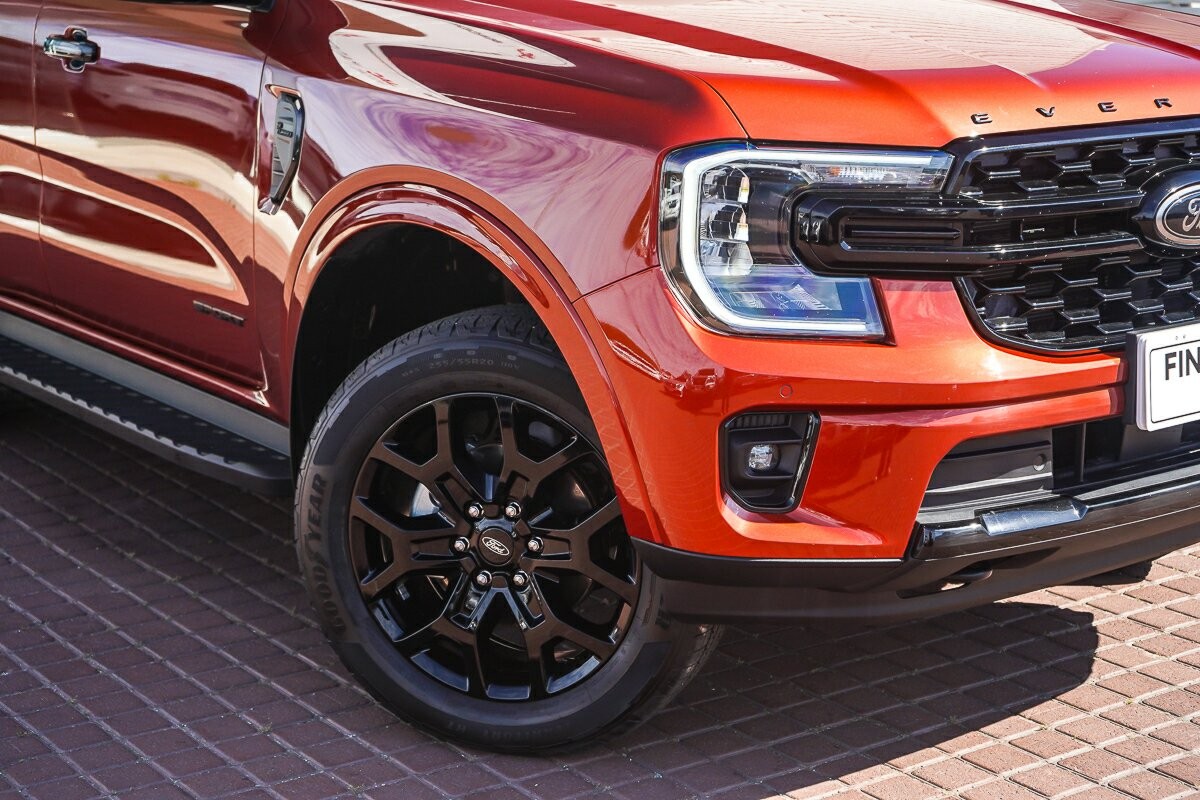 Ford Everest image 2
