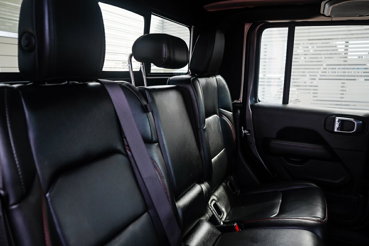 Jeep Gladiator image 3