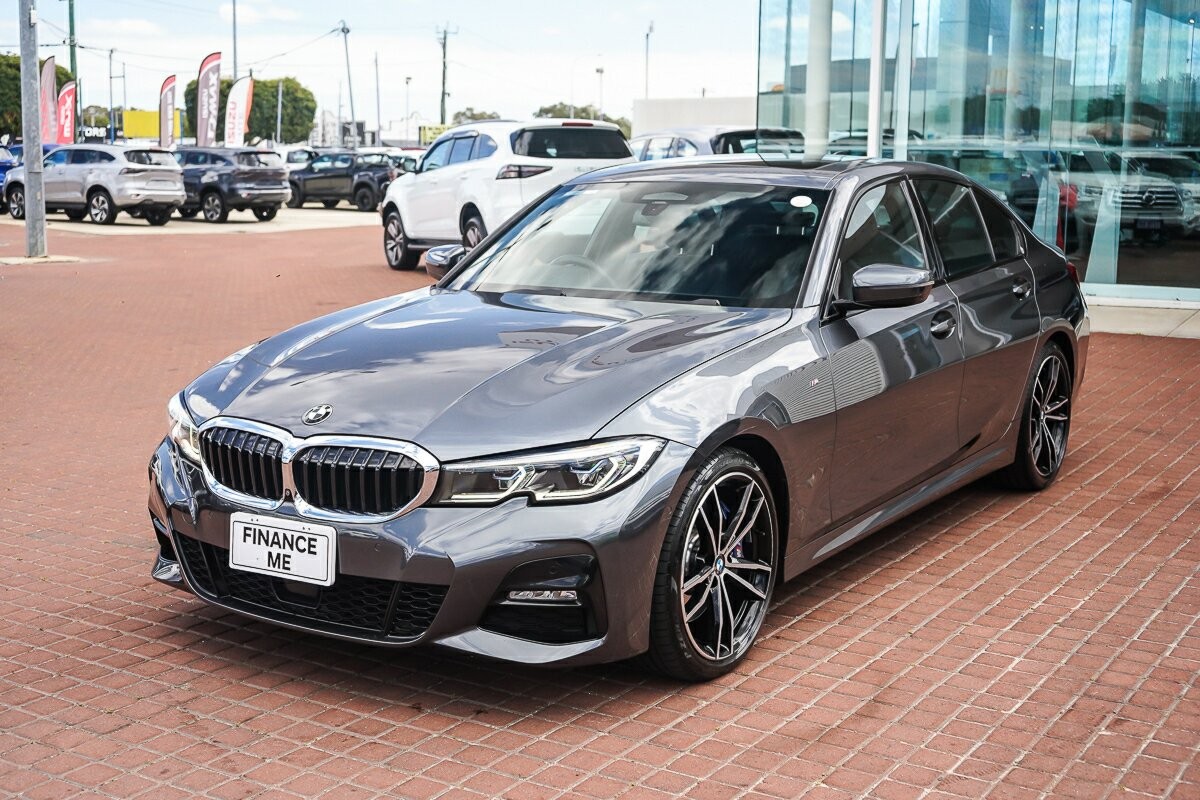 BMW 3 Series image 4