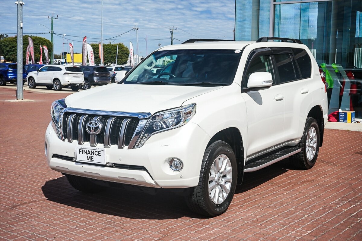 Toyota Landcruiser Prado image 4