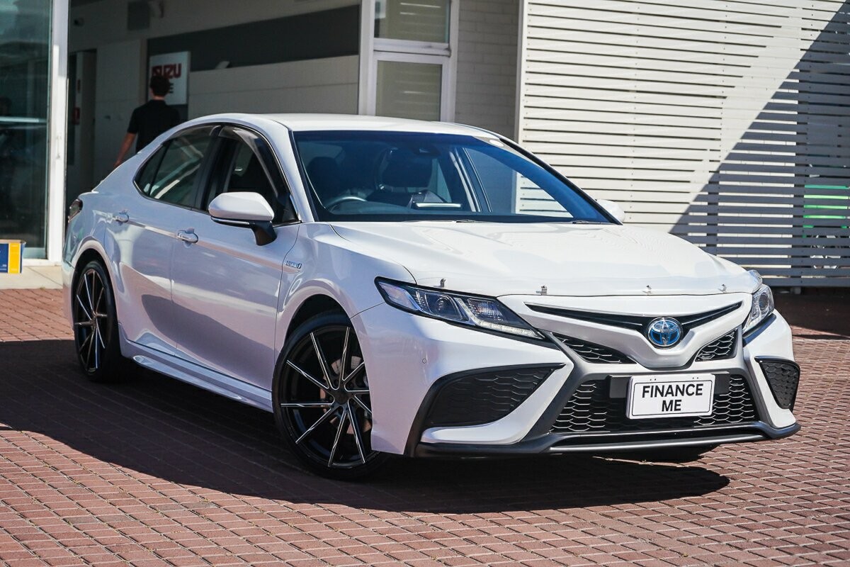 Toyota Camry image 1