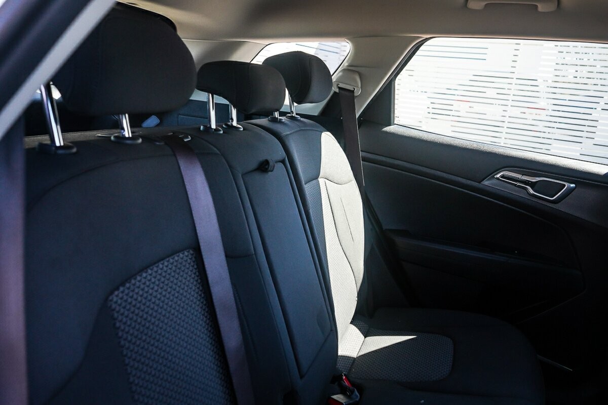 Kia Sportage image 3