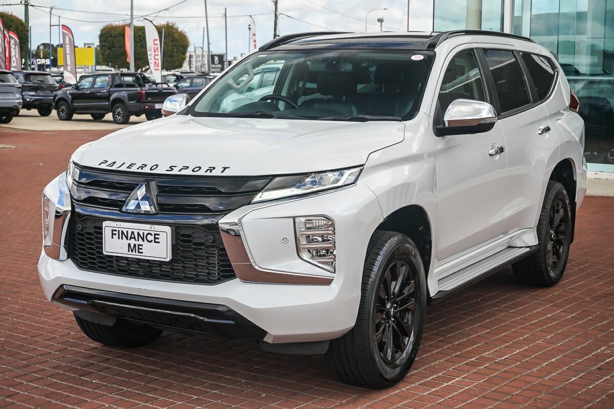 Mitsubishi Pajero Sport image 4