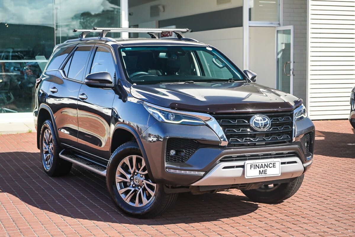 Toyota Fortuner image 1