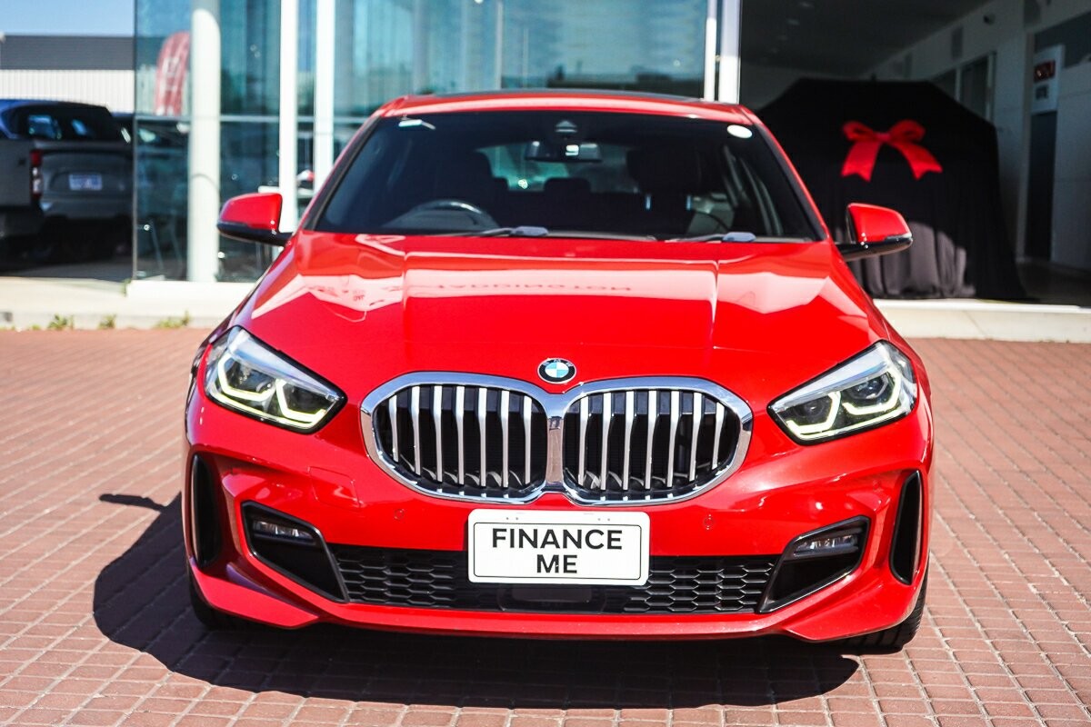 BMW 1 Series image 3